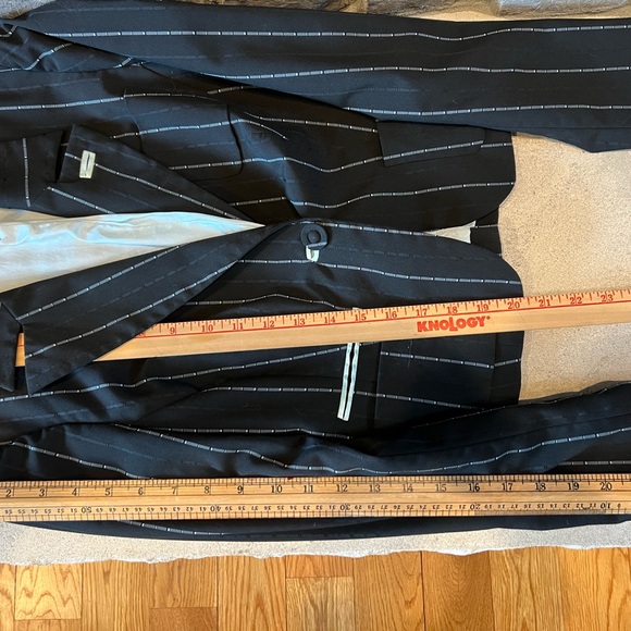 Bebe Black Pinstripe Blazer size 6 and Skirt size 8 Set - Picture 5 of 7